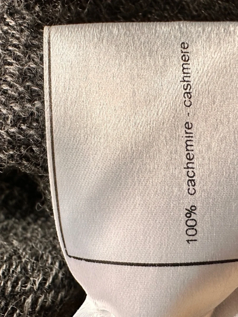 CHANEL vest- 100% Cashmere- size 34/US 2 - Picture 6 of 8
